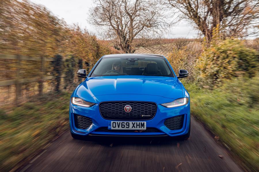  Jaguar XE R-Dynamic Reims Edition 2020 года  (UK) (фото 6 из 84)